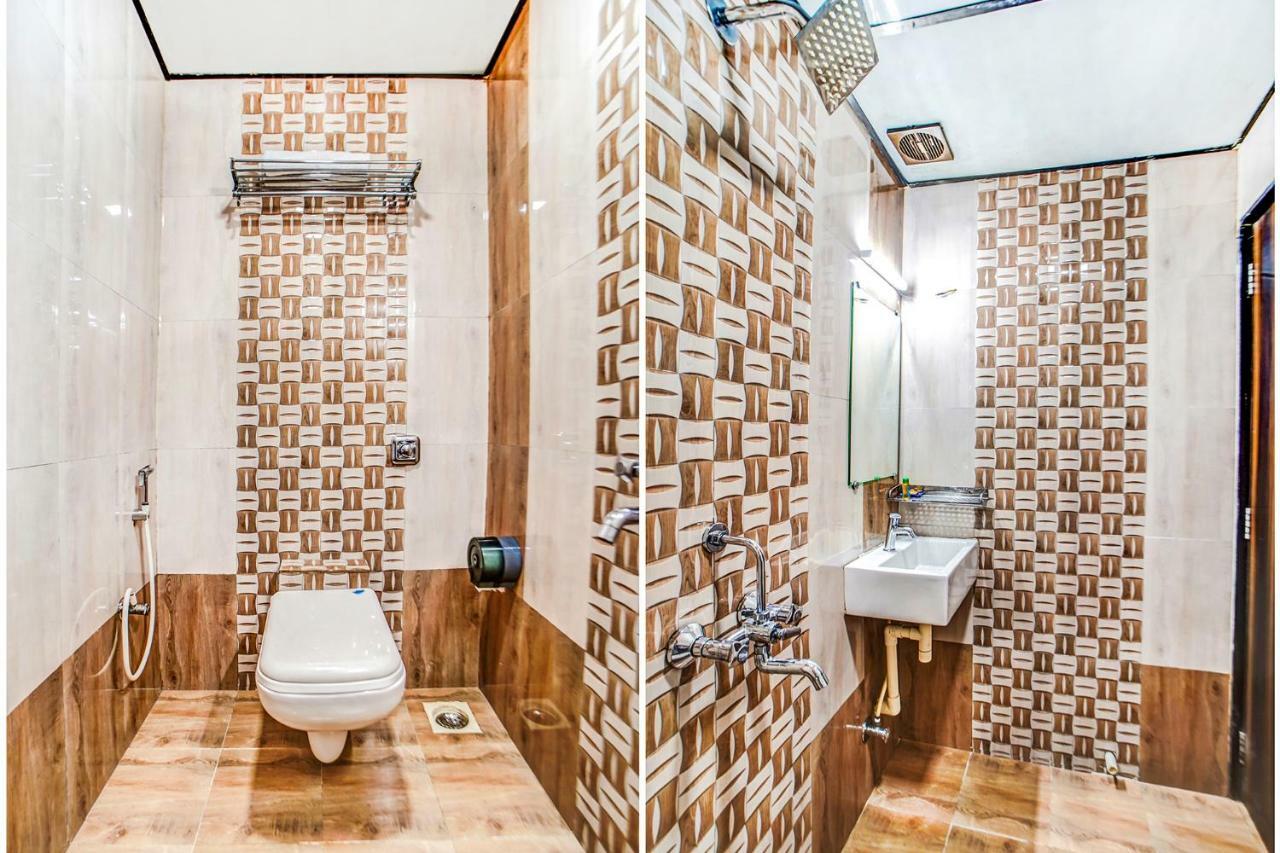 Fabhotel The Adore Palace 3*