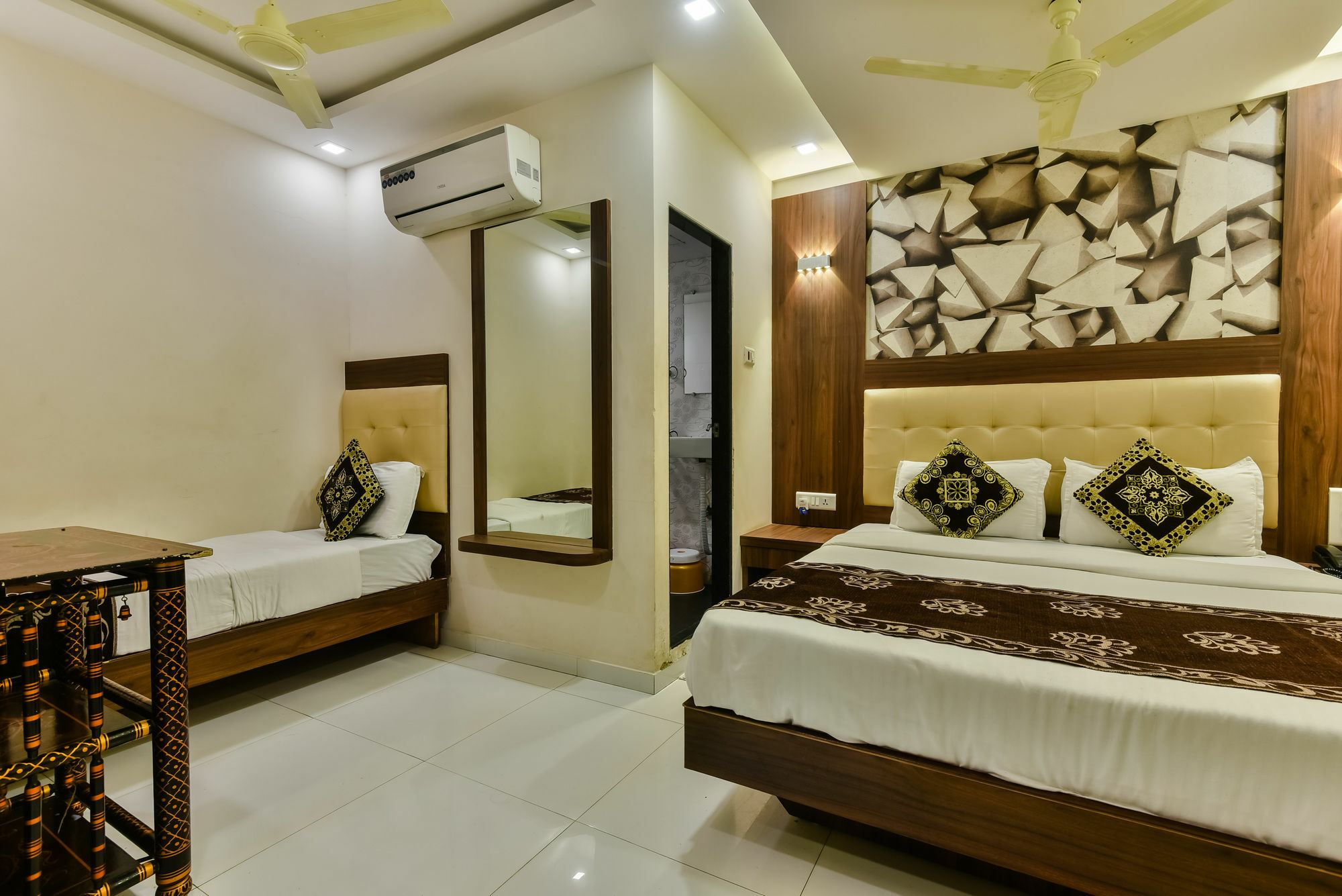 Guestinn Residency Hotel 3*