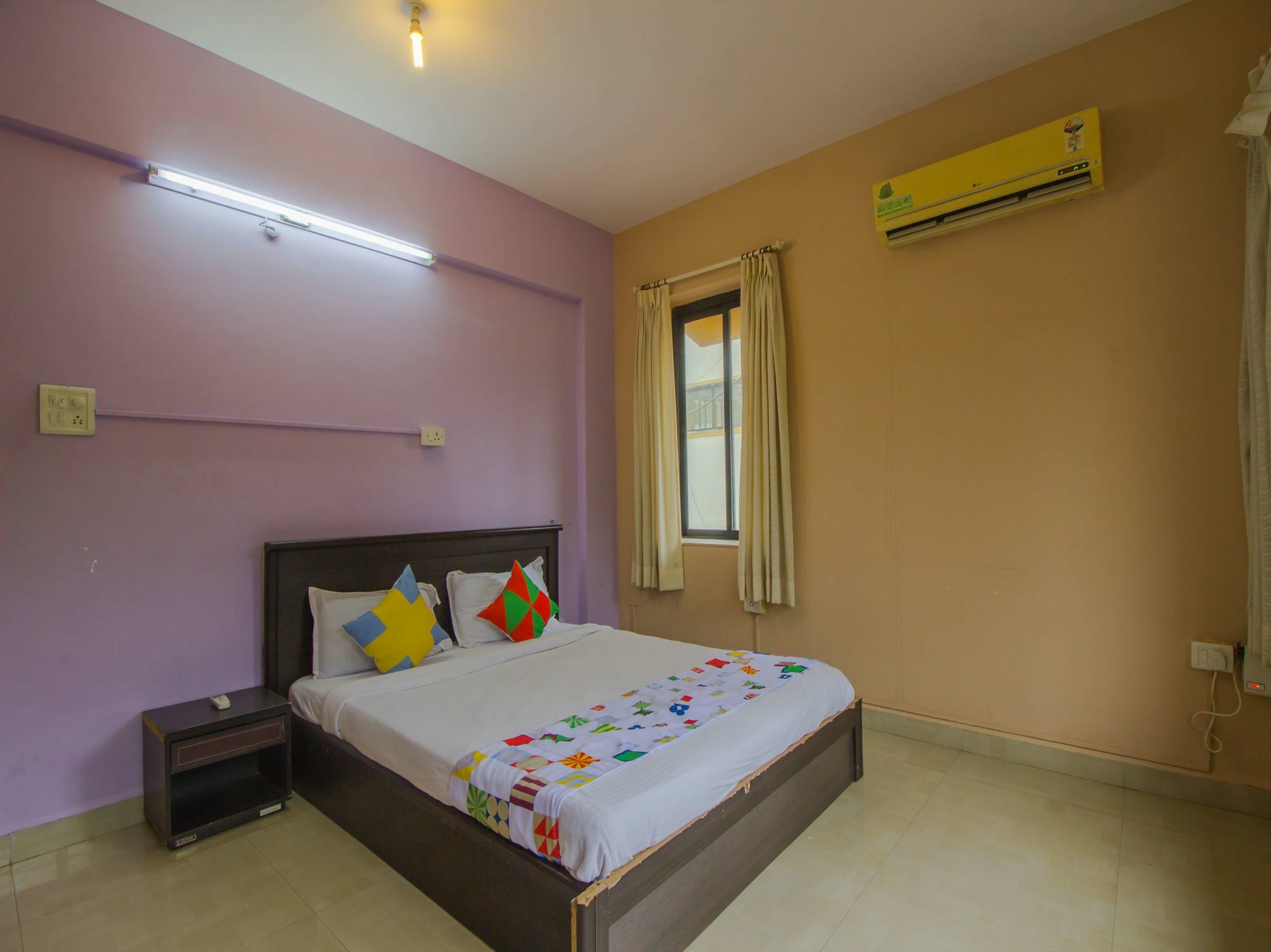 Oyo 17028 Aviva Residency Hotel 3*