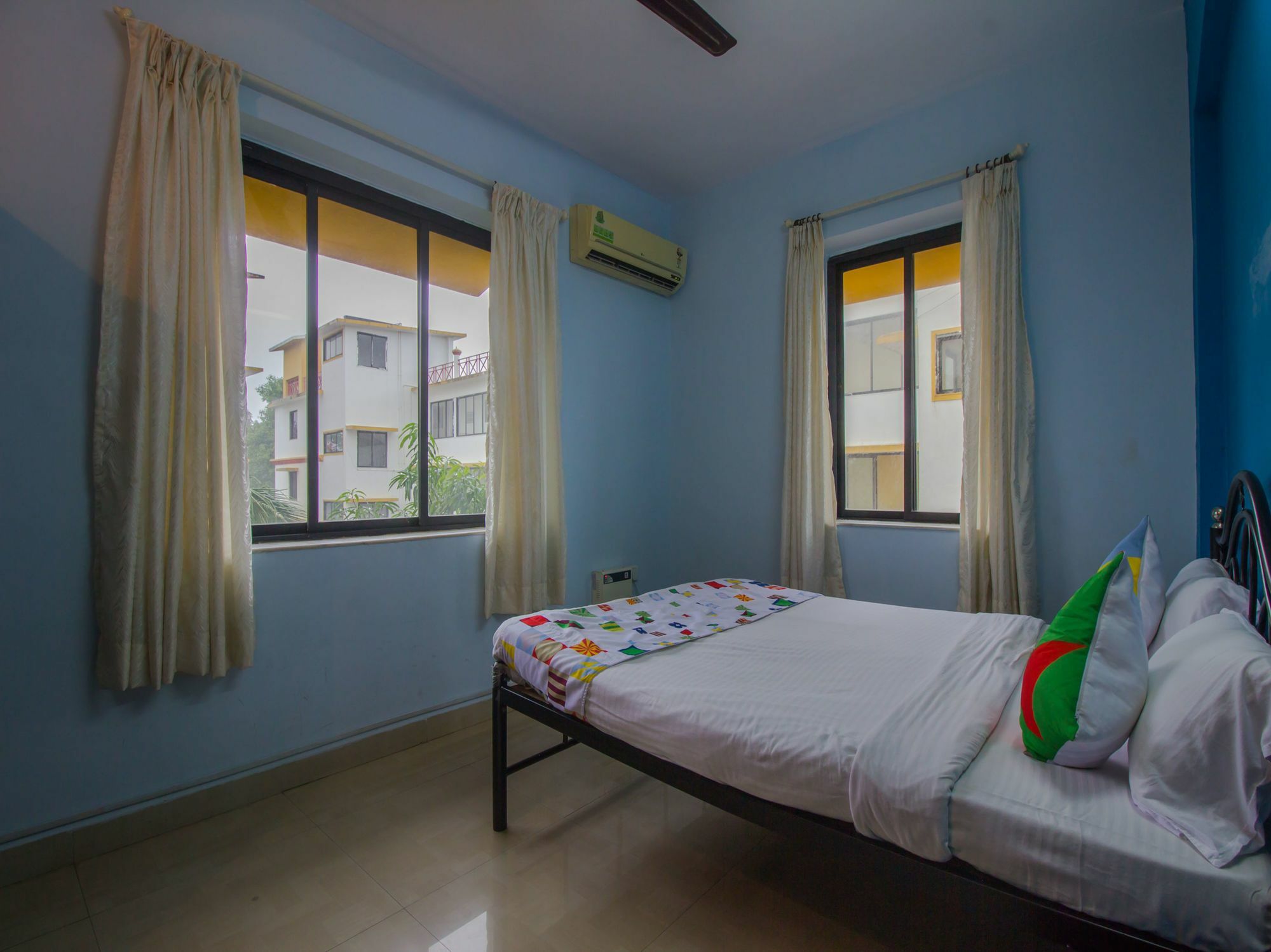 Oyo 17028 Aviva Residency