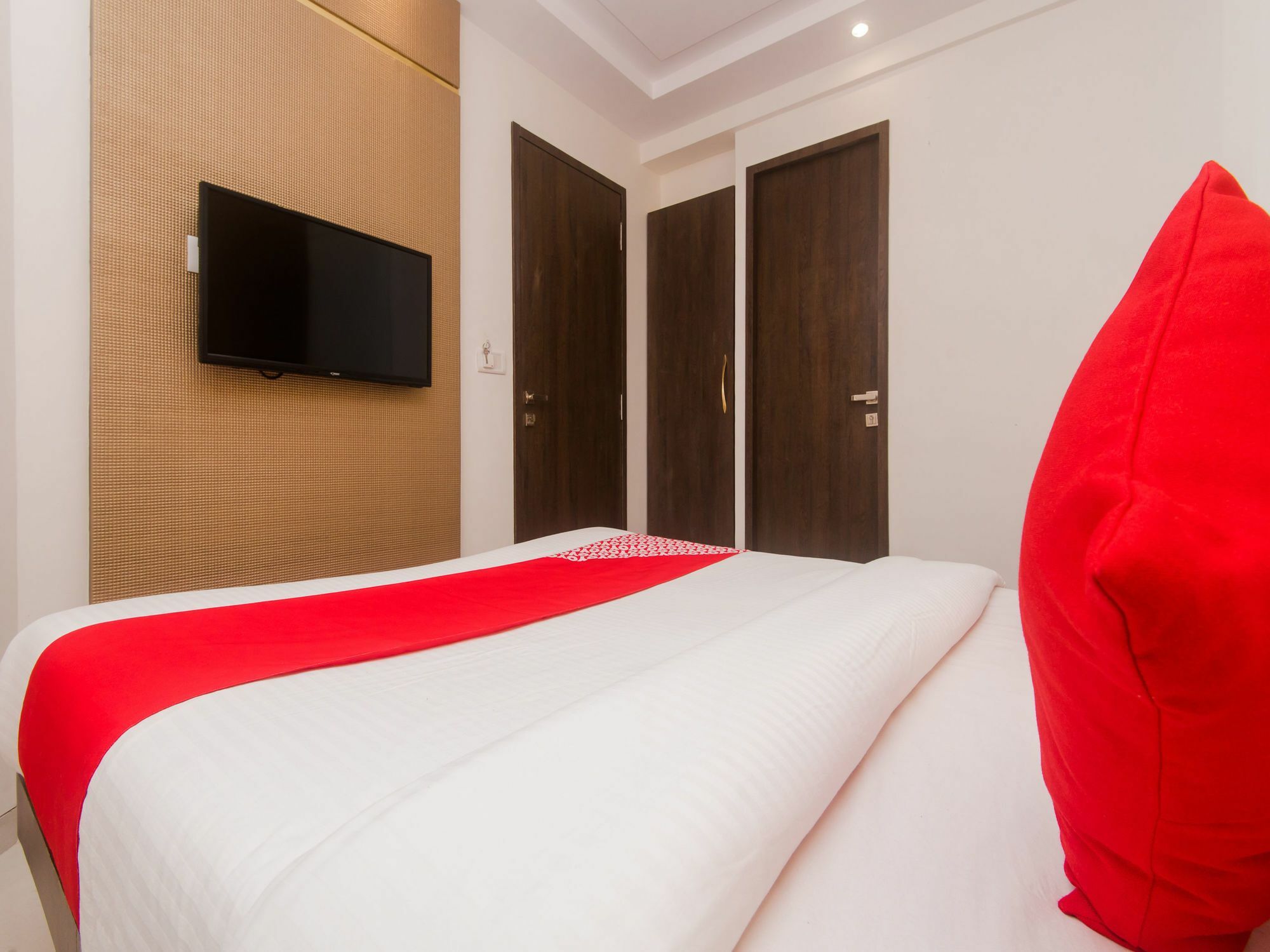 Oyo 17322 Prime Residency Mumbai