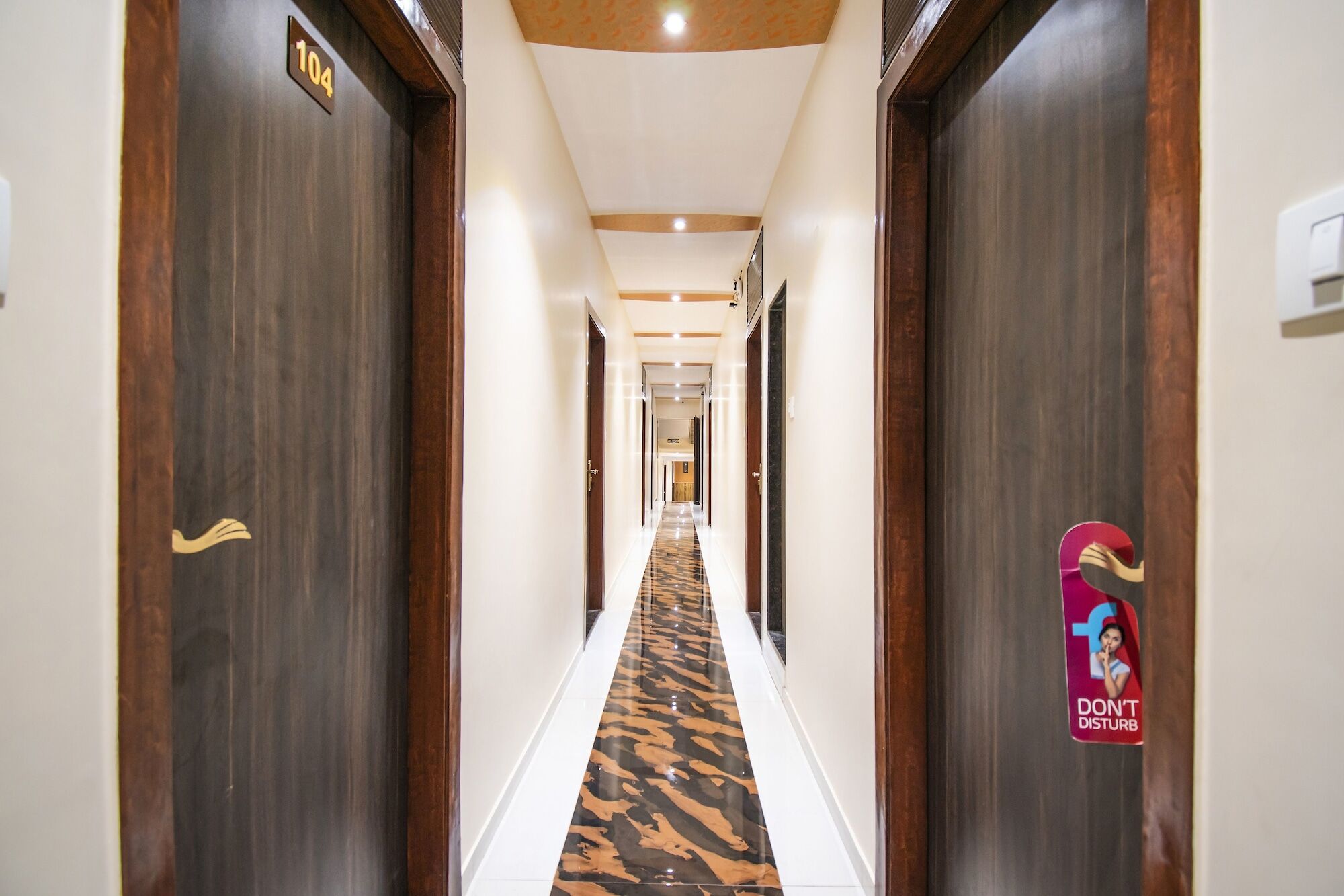 Fabexpress Orange Santacruz East 3* Mumbai